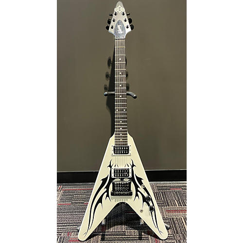 Gibson Used 2009 Gibson Tribal Flying V White With Black Tribal Print Solid Body Electric Guitar White with Black Tribal Print