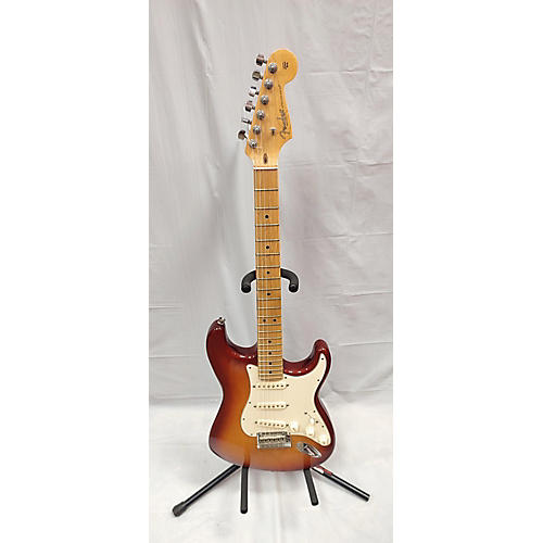 Fender Used 2014 Fender 2014 Standard Stracoaster Sienna Burst Solid Body Electric Guitar Sienna Burst