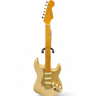 Used 2014 Fender 60th Anniversary Classic Player 1950s Stratocaster Desert Sand Solid Body Electric Guitar
