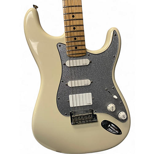 Used 2015 Fender American Standard Stratocaster HSS Olympic White Solid Body Electric Guitar Olympic White