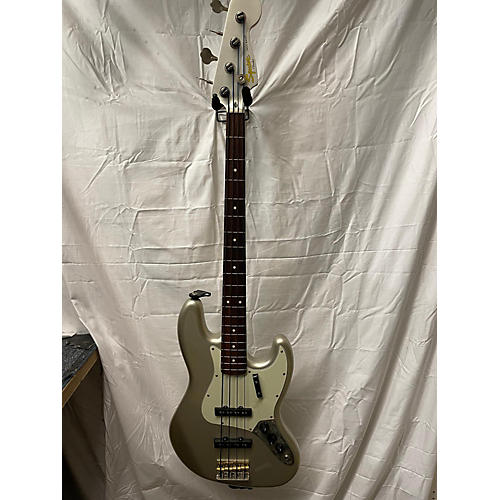 Squier Used 2015 Squier Classic Vibe 1960S Jazz Bass Inca Silver Electric Bass Guitar Inca Silver