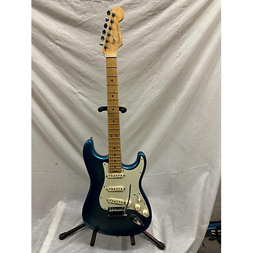 Fender Used 2016 Fender American Elite Stratocaster Mystic Blue Solid Body Electric Guitar mystic blue