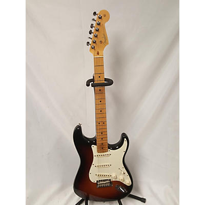 Fender Used 2016 Fender American Standard Stratocaster Sunburst Solid Body Electric Guitar