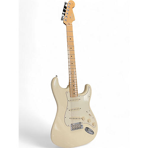 Fender Used 2016 Fender American Standard Stratocaster WHITE Solid Body Electric Guitar WHITE