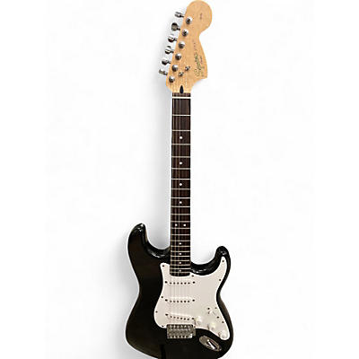 Used 2016 Squier Affinity Stratocaster Black Solid Body Electric Guitar