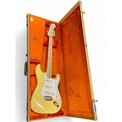 Used 2017 Fender Artist Series Yngwie Malmsteen Stratocaster Vintage White Solid Body Electric Guitar