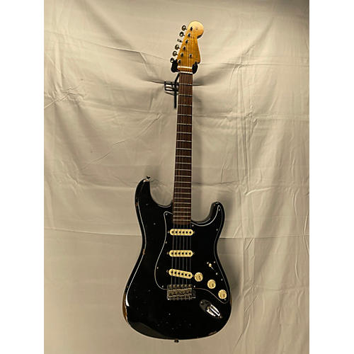 Fender Used 2017 Fender Custom Shop Limited Edition Relic Roasted Dual Mag Stratocaster Black Solid Body Electric Guitar Black