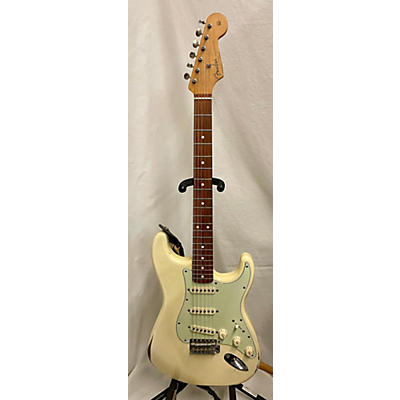 Fender Used 2017 Fender Road Worn 1960S Stratocaster Vintage White Solid Body Electric Guitar