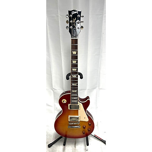 Gibson Used 2017 Gibson Les Paul Classic Cherry Sunburst Solid Body Electric Guitar Cherry Sunburst