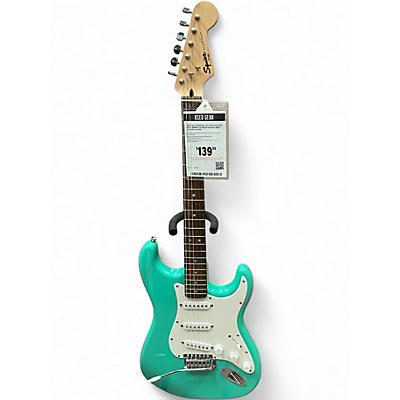 Used 2017 Squier Bullet Stratocaster With Tremolo Turquoise Solid Body Electric Guitar