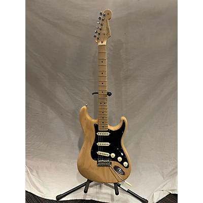 Fender Used 2018 Fender American Professional Stratocaster SSS Natural Solid Body Electric Guitar