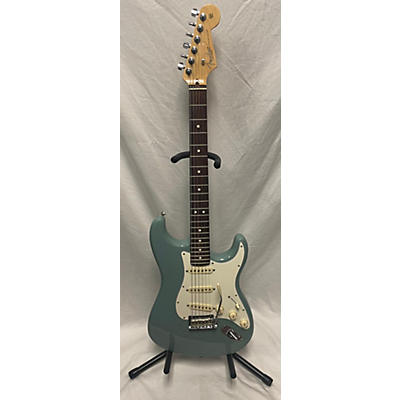 Fender Used 2018 Fender American Professional Stratocaster SSS Sonic Gray Solid Body Electric Guitar