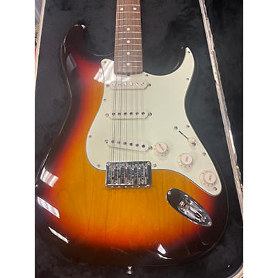 Fender Used 2018 Fender FSR TRADITIONAL STRATOCASTER XII 2 Color Sunburst Solid Body Electric Guitar