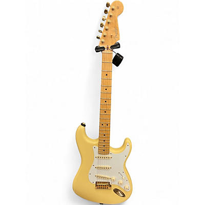 Used 2018 Fender Limited Edition American Professional Stratocaster Vintage White Solid Body Electric Guitar