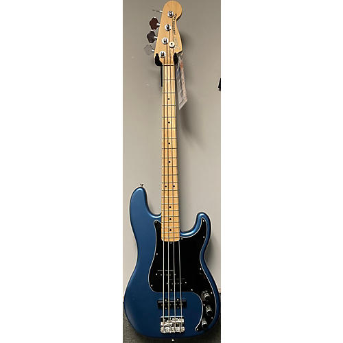 Fender Used 2019 Fender American Performer Precision Bass Lake Placid Blue Electric Bass Guitar Lake Placid Blue