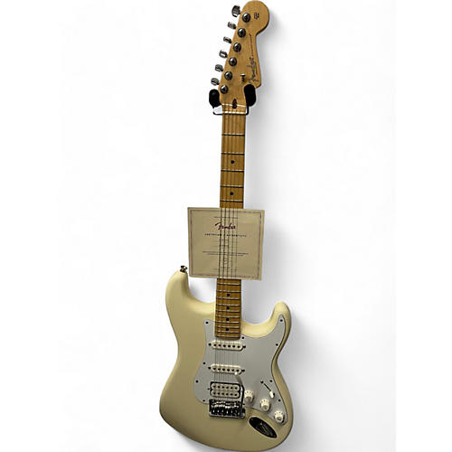 Fender Used 2019 Fender American Professional Standard Stratocaster HSS Olympic White Solid Body Electric Guitar Olympic White