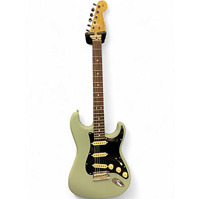 Fender American Professional Stratocasters | Musician's Friend