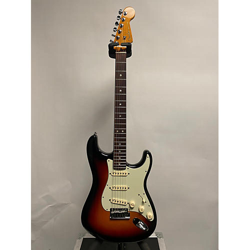 Fender Used 2019 Fender American Ultra Stratocaster 3 Tone Sunburst Solid Body Electric Guitar 3 Tone Sunburst