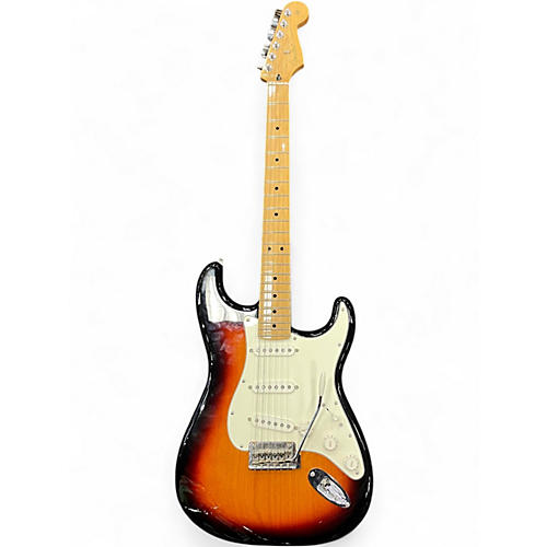 Used 2019 Fender Player Stratocaster 2 Tone Sunburst Solid Body Electric Guitar 2 Tone Sunburst