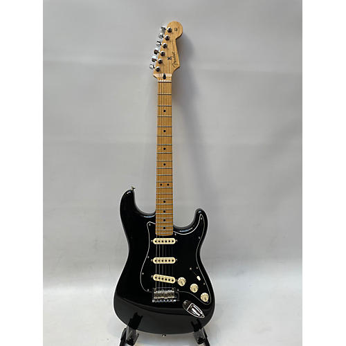 Fender Used 2019 Fender Player Stratocaster Black Solid Body Electric Guitar Black