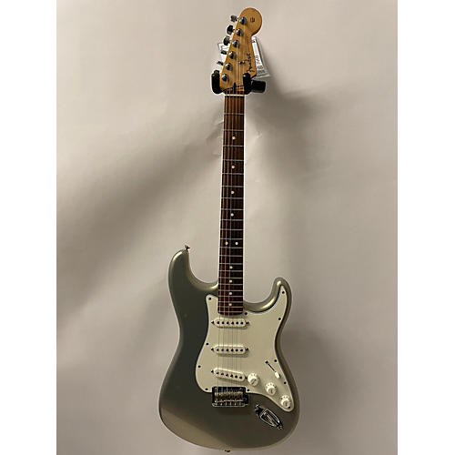 Fender Used 2019 Fender Player Stratocaster Inca Silver Solid Body Electric Guitar Inca Silver