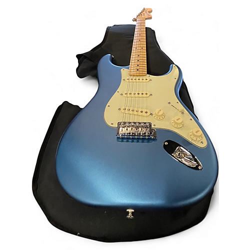 Used 2019 Fender Stratocaster pro  Lake Placid Blue Solid Body Electric Guitar Lake Placid Blue