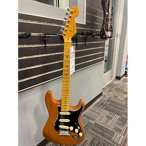 Fender Used 2021 Fender American Professional II Stratocaster Pine Solid Body Electric Guitar Pine