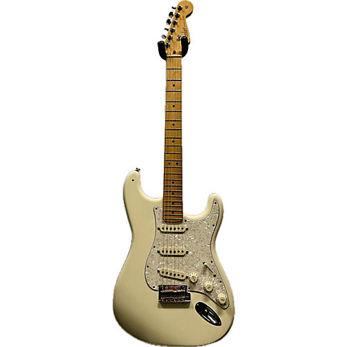 Fender Used 2021 Fender American Standard Stratocaster Olympic White Solid Body Electric Guitar Olympic White