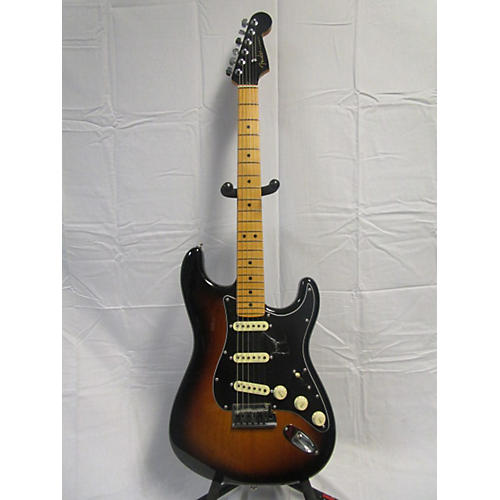 Fender Used 2021 Fender American Ultra Luxe Stratocaster 2 Tone Sunburst Solid Body Electric Guitar 2 Tone Sunburst