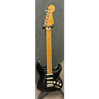 Fender Used 2021 Fender Player Stratocaster Black Solid Body Electric Guitar