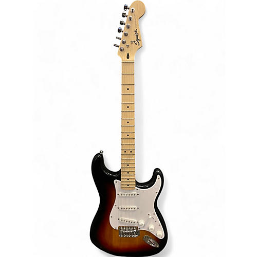 Used 2021 Squier Affinity Stratocaster 2 Tone Sunburst Solid Body Electric Guitar 2 Tone Sunburst