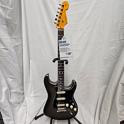 Fender Used 2022 Fender American Professional II Stratocaster Silver Burst Solid Body Electric Guitar silver burst