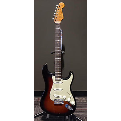 Fender Used 2022 Fender Custom Shop Sweetwater DLR Select Stratocaster 3 Color Sunburst Solid Body Electric Guitar