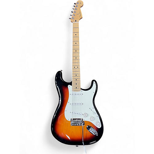 Used 2022 Fender Player Stratocaster 2 Tone Sunburst Solid Body Electric Guitar 2 Tone Sunburst