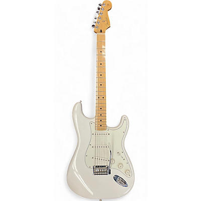 Fender Used 2022 Fender Player Stratocaster Polar White Solid Body Electric Guitar