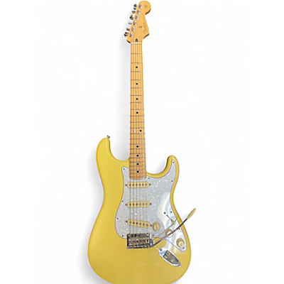 Used 2022 Fender Player Stratocaster Yellow Solid Body Electric Guitar