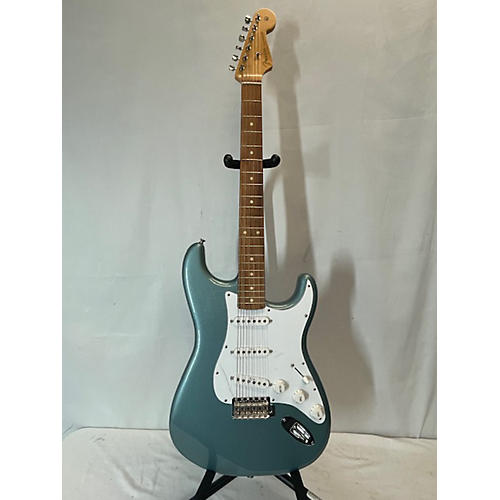 Fender Used 2022 Fender Vintera 60s Stratocaster Ice Blue Metallic Solid Body Electric Guitar Ice Blue Metallic