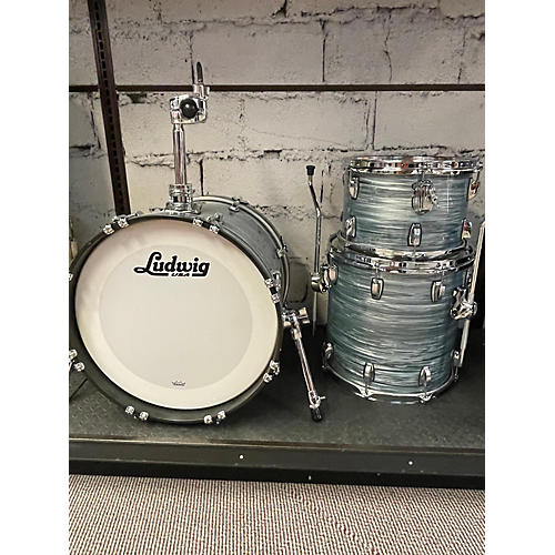 Ludwig Used 2022 Ludwig 3 piece Classic Maple VINTAGE BLUE OYSTER Drum Kit VINTAGE BLUE OYSTER