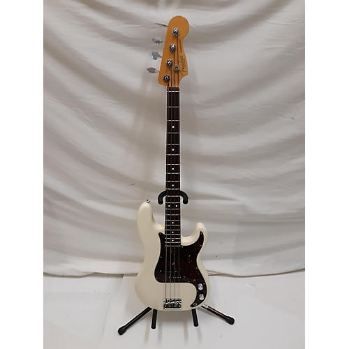 Fender Used 2023 Fender American Professional II Precision Bass Olympic White Electric Bass Guitar Olympic White