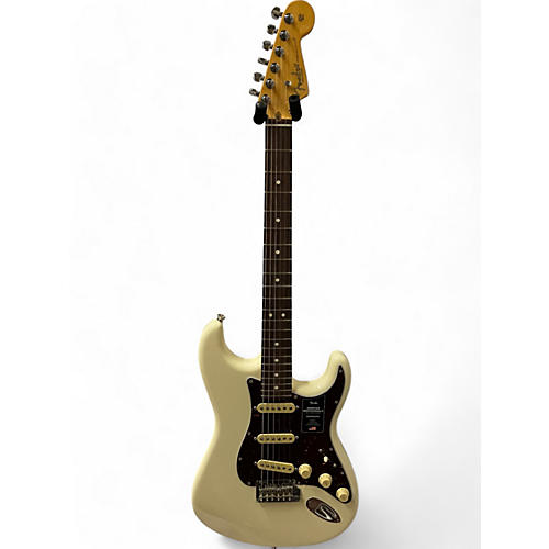 Fender Used 2023 Fender American Professional II Stratocaster Olympic White Solid Body Electric Guitar Olympic White