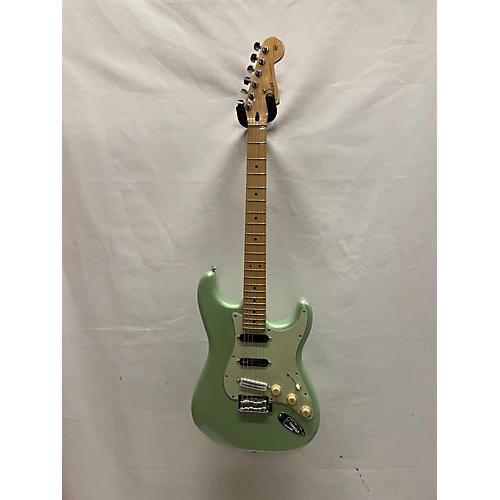 Fender Used 2023 Fender Player Stratocaster Sea Foam Pearl Solid Body Electric Guitar Sea Foam Pearl