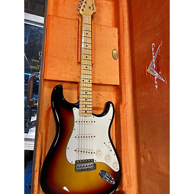 Fender Used 2024 Fender Custom Shop SW 62 Strat MN 3 Color Sunburst Solid Body Electric Guitar