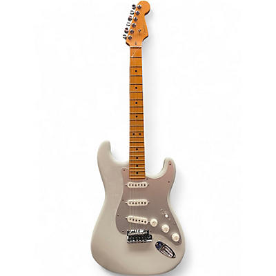Used 2024 Fender american ultra ii stratocaster avalanche Solid Body Electric Guitar