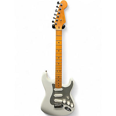 Used 2025 Fender American Ultra II Stratocaster Alpine White Solid Body Electric Guitar