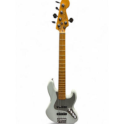 Used 2025 Fender jazz bass v white Electric Bass Guitar