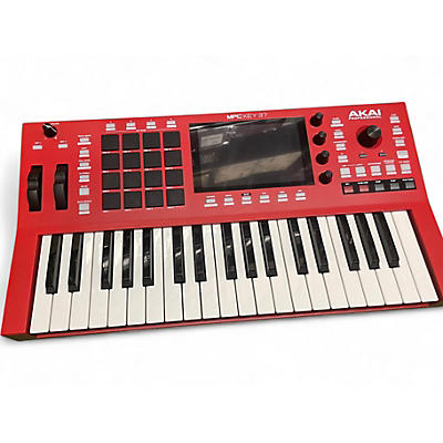 Used Akai Professional MPC KEY 37 Portable Keyboard