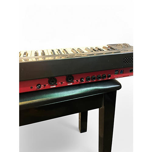 Used Akai Professional MPC Key 61 Keyboard Workstation