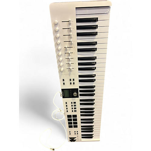 Used Akai Professional MPC Key 61 Keyboard Workstation