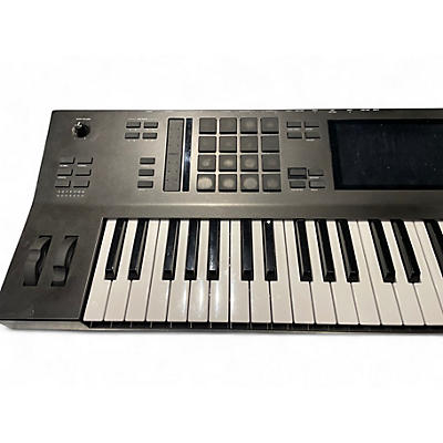 Used Akai Professional MPC Key 61 Keyboard Workstation