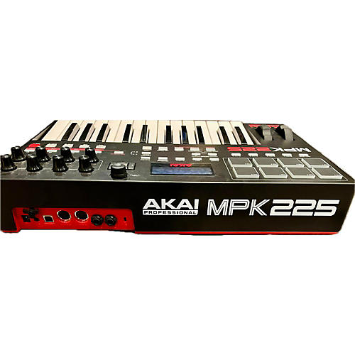 Akai Professional Used Akai Professional MPK225 25-Key MIDI Controller